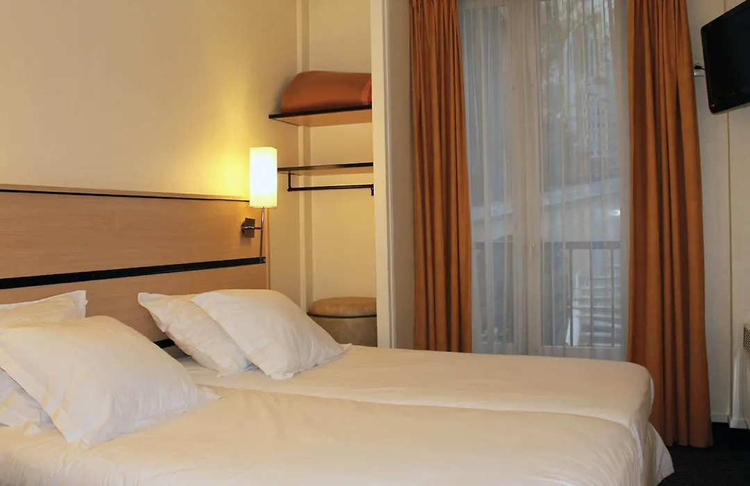 New Hotel Saint Lazare-1